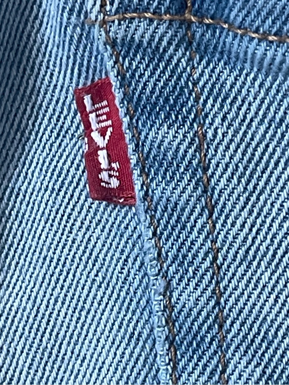 Levi’s Wedgie Fit Women’s light Wash High Rise 5 Pockets Denim Jeans EUC 27 - Picture 5 of 9